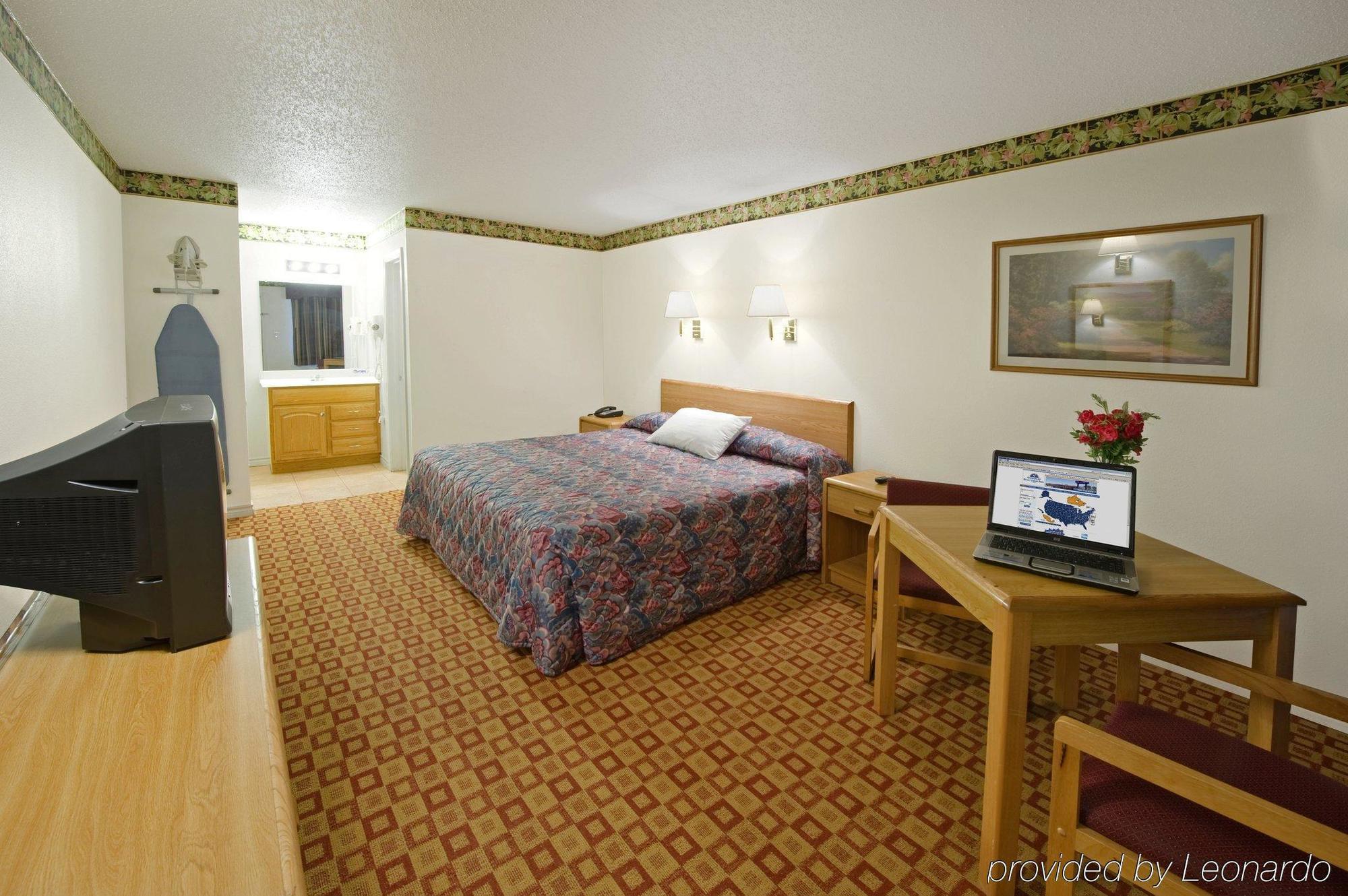 Americas Best Value Inn Уедърфорд Стая снимка