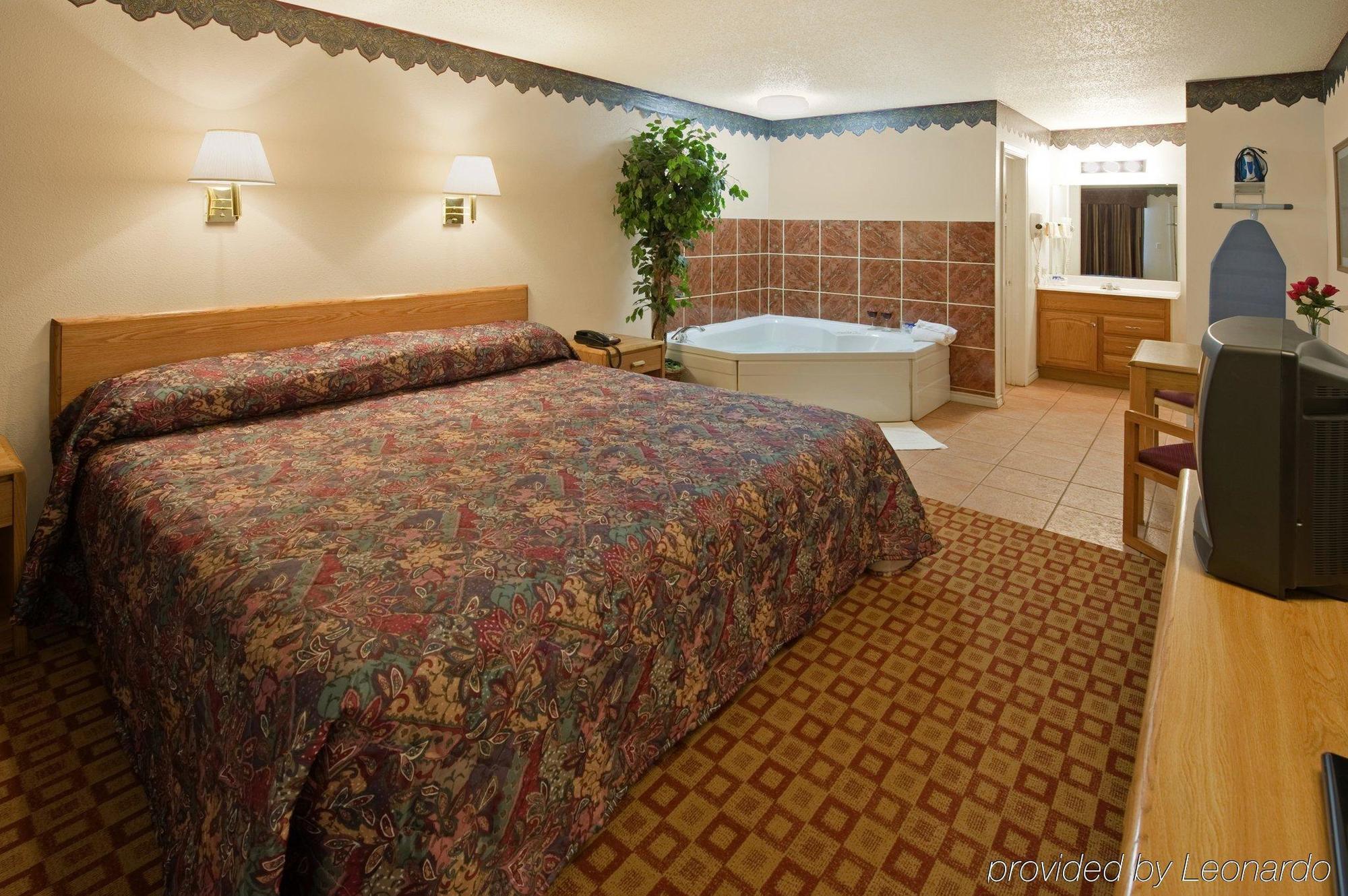 Americas Best Value Inn Уедърфорд Екстериор снимка
