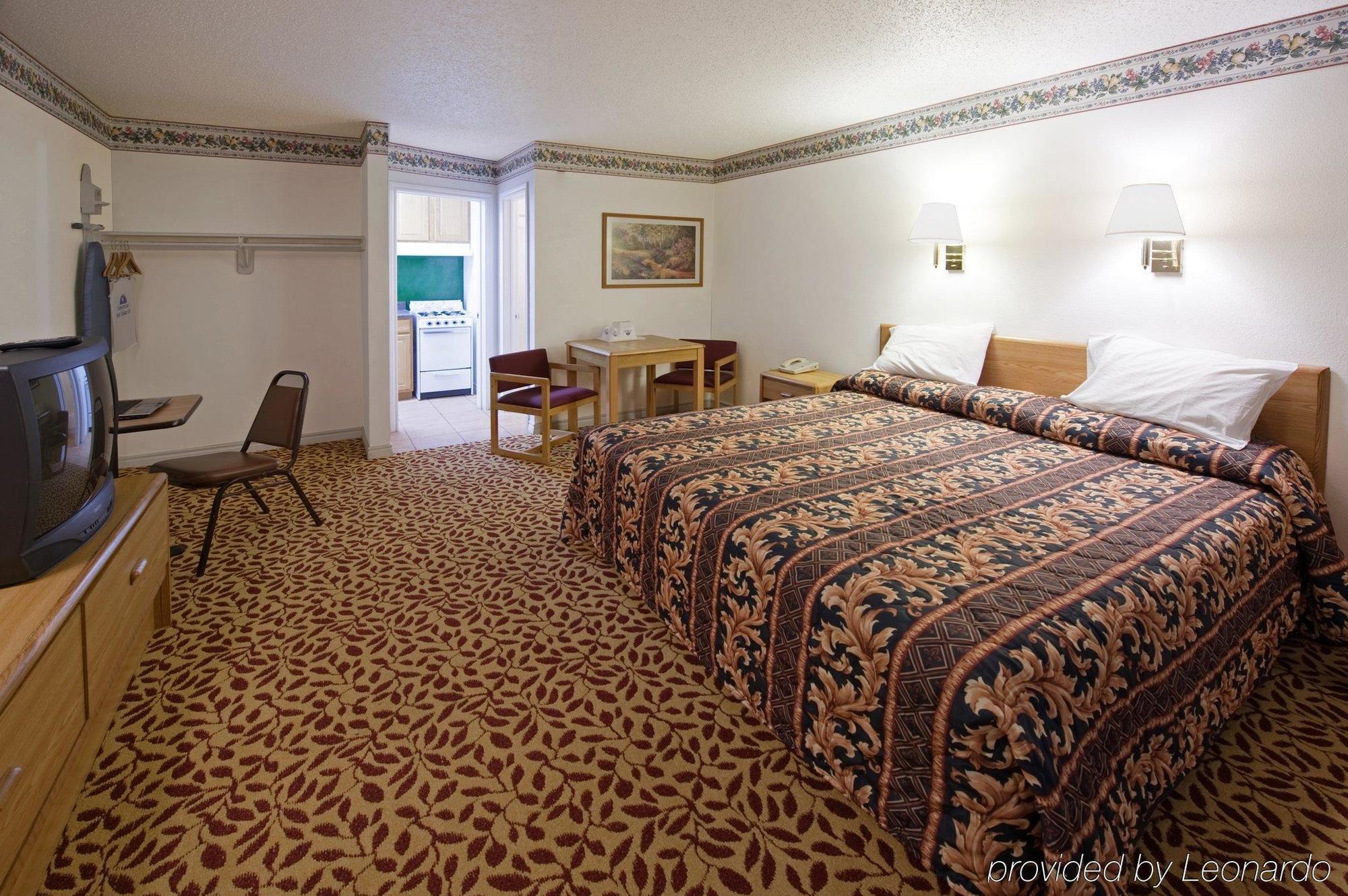 Americas Best Value Inn Уедърфорд Екстериор снимка