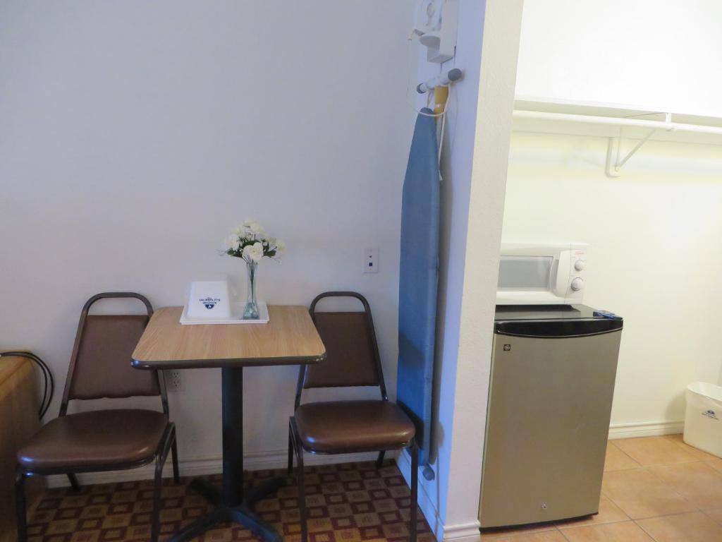 Americas Best Value Inn Уедърфорд Стая снимка